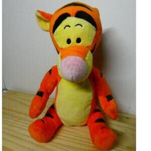 Kohl's Care Disney Tigger 12" Plush Winnie The Pooh